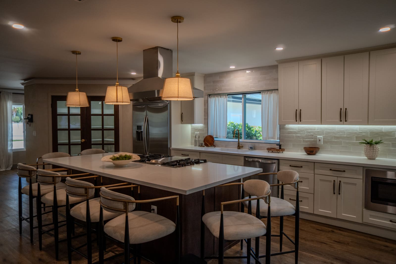 Fully Stocked Kitchen